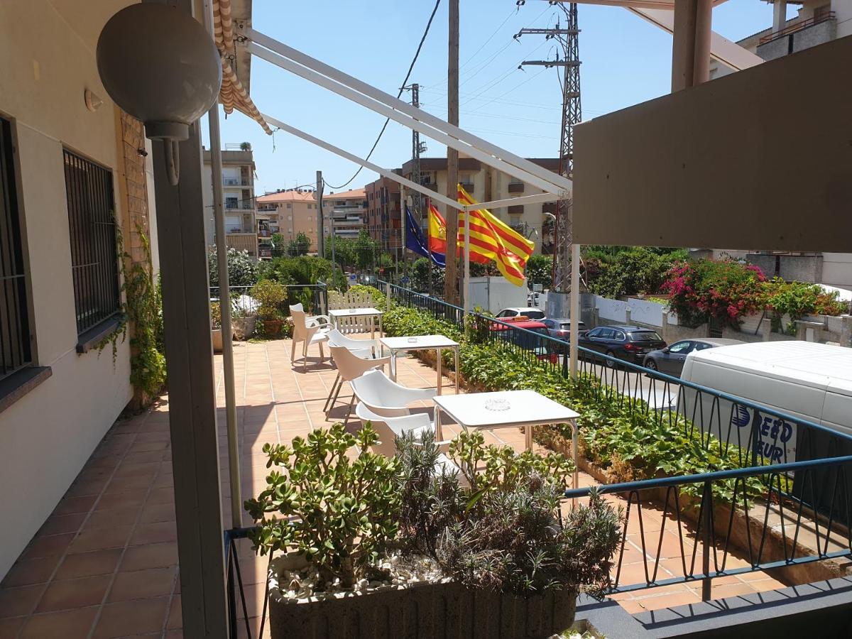 Hotel Sant Jordi Segur de Calafell Exteriör bild
