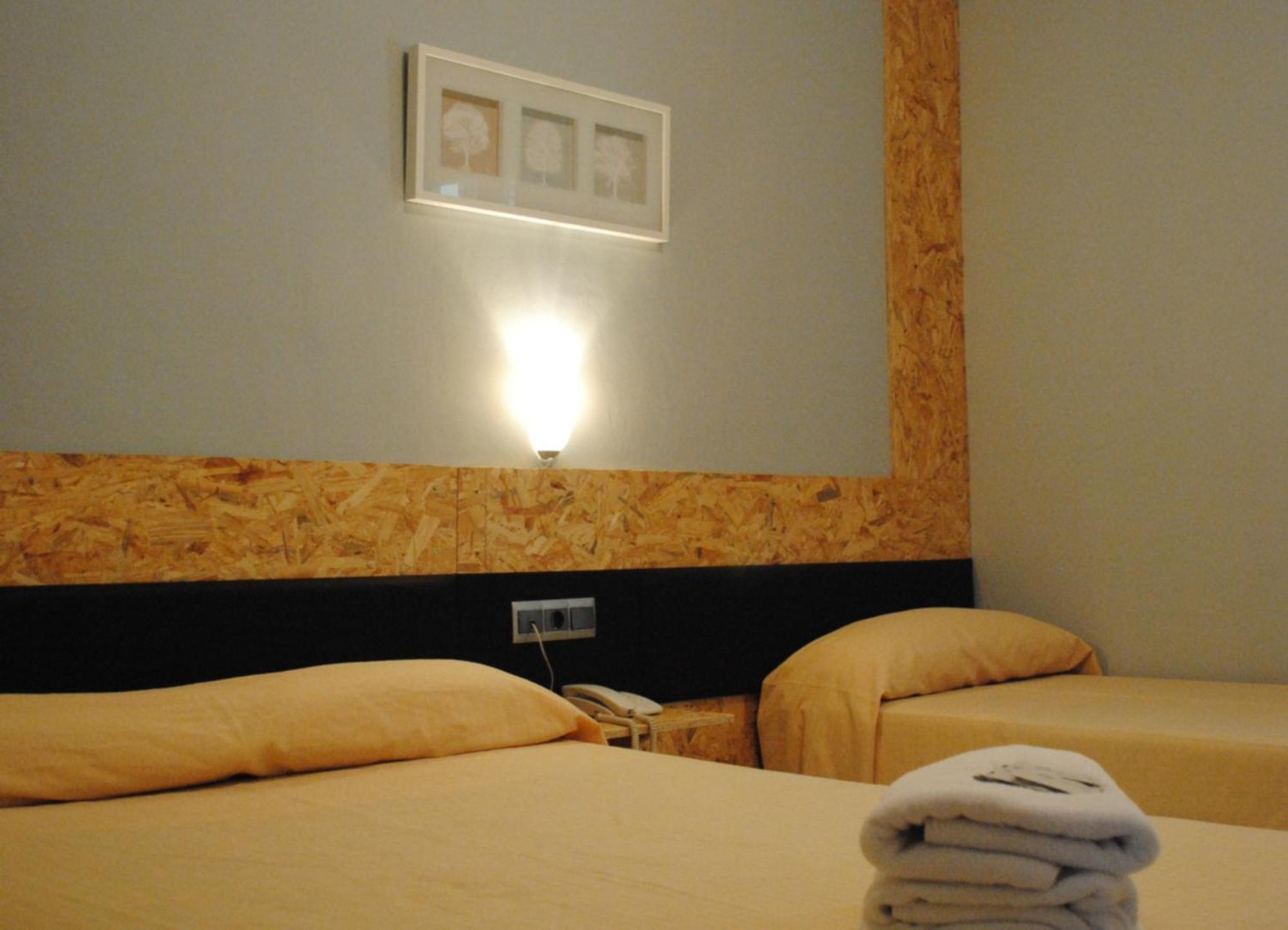 Hotel Sant Jordi Segur de Calafell Exteriör bild