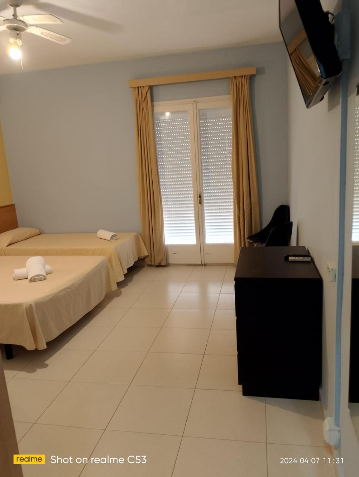 Hotel Sant Jordi Segur de Calafell Exteriör bild
