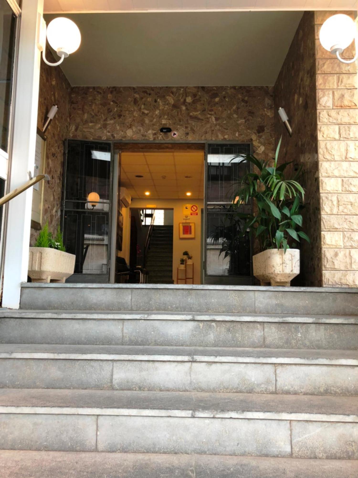 Hotel Sant Jordi Segur de Calafell Exteriör bild