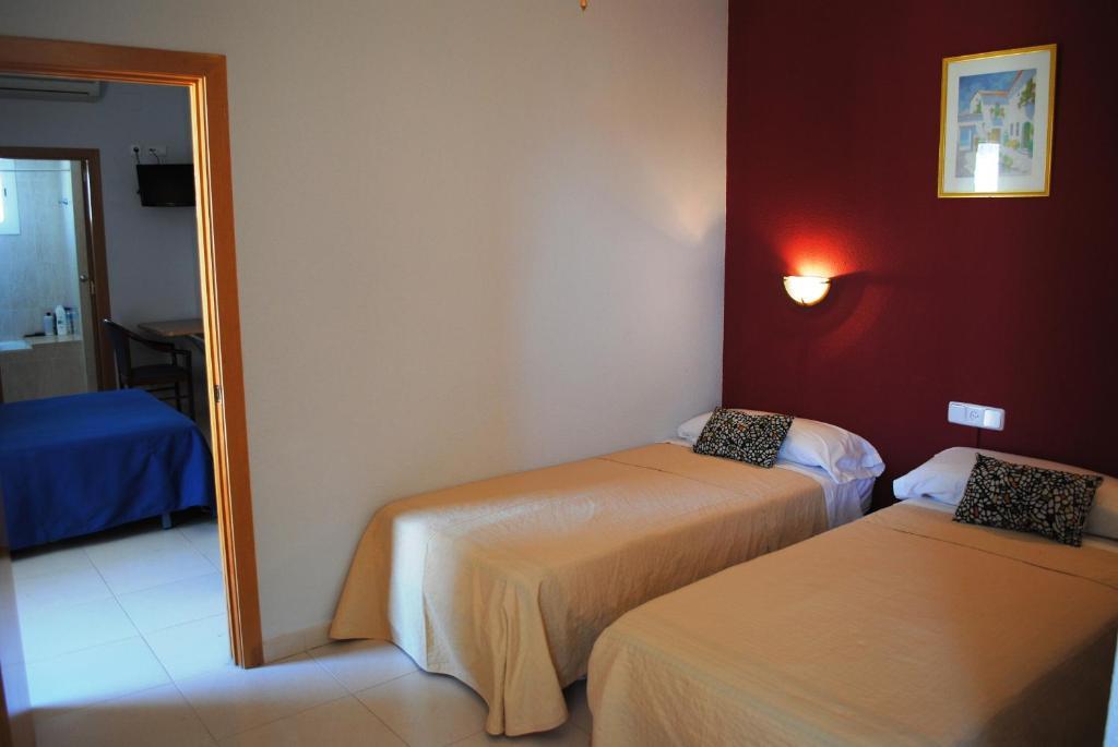 Hotel Sant Jordi Segur de Calafell Rum bild